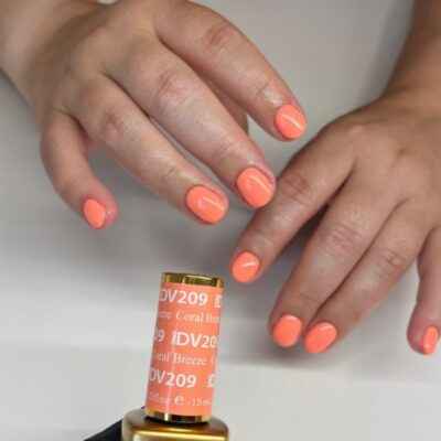 DND DIVA Gel & Lacquer Duo #209 Coral Breeze (Swatch #6)