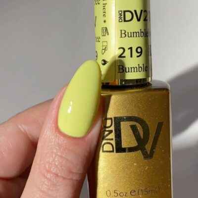 DND DIVA Gel & Lacquer Duo #219 Bumblebee (Swatch #7)