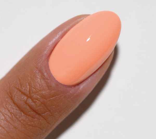 DND DIVA Gel & Lacquer Duo #185 Peach Cobbler (Swatch #6)